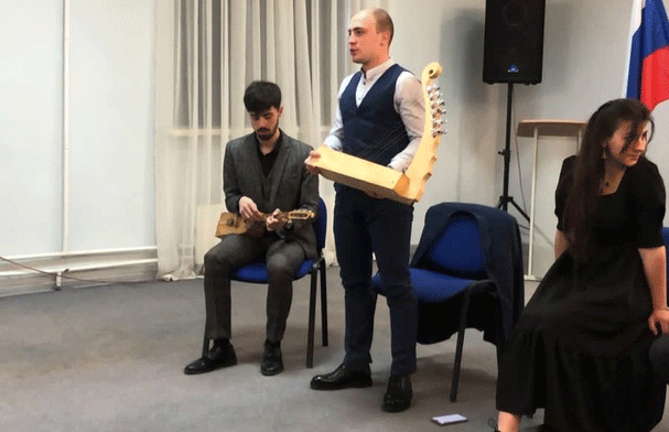 Во Владикавказском колледже управления состоялась встреча с вокально- инструментальным коллективом « Уацамонга».