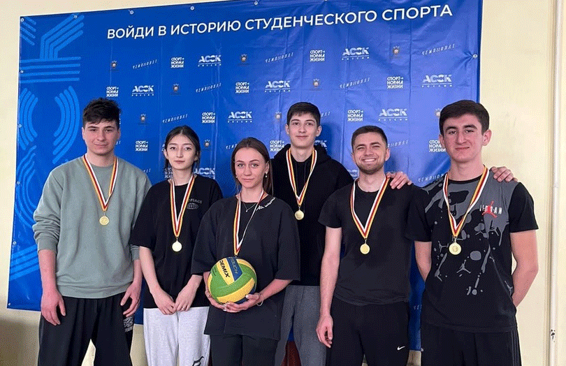 Во Владикавказском колледже управления прошел турнир по волейболу.